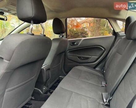 Серый Форд Фиеста, объемом двигателя 1.6 л и пробегом 148 тыс. км за 7940 $, фото 15 на Automoto.ua