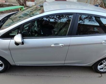 Сірий Форд Фієста, об'ємом двигуна 1.6 л та пробігом 57 тис. км за 8500 $, фото 4 на Automoto.ua