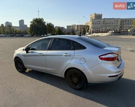 Серый Форд Фиеста, объемом двигателя 1.6 л и пробегом 75 тыс. км за 8800 $, фото 3 на Automoto.ua