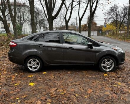 Серый Форд Фиеста, объемом двигателя 1.6 л и пробегом 148 тыс. км за 7940 $, фото 5 на Automoto.ua