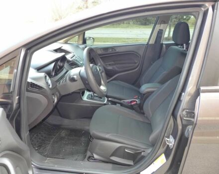 Серый Форд Фиеста, объемом двигателя 1.6 л и пробегом 67 тыс. км за 1800 $, фото 9 на Automoto.ua