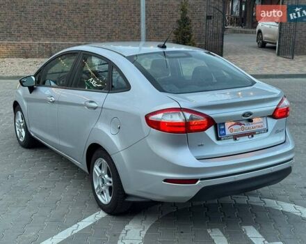 Серый Форд Фиеста, объемом двигателя 1.6 л и пробегом 109 тыс. км за 8300 $, фото 10 на Automoto.ua