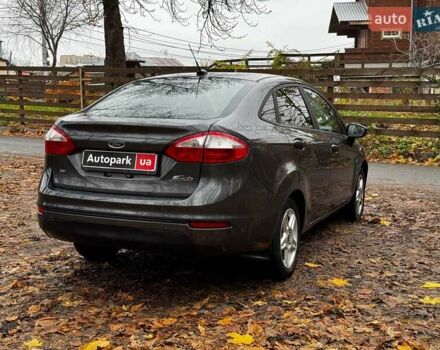 Серый Форд Фиеста, объемом двигателя 1.6 л и пробегом 148 тыс. км за 7940 $, фото 6 на Automoto.ua