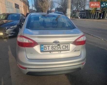 Серый Форд Фиеста, объемом двигателя 1.6 л и пробегом 110 тыс. км за 7800 $, фото 1 на Automoto.ua