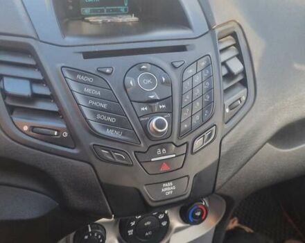 Серый Форд Фиеста, объемом двигателя 1.6 л и пробегом 110 тыс. км за 7800 $, фото 3 на Automoto.ua