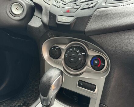 Серый Форд Фиеста, объемом двигателя 1.6 л и пробегом 148 тыс. км за 7940 $, фото 22 на Automoto.ua