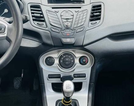 Сірий Форд Фієста, об'ємом двигуна 1.6 л та пробігом 78 тис. км за 6800 $, фото 17 на Automoto.ua