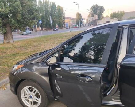 Сірий Форд Фієста, об'ємом двигуна 1.6 л та пробігом 37 тис. км за 10100 $, фото 19 на Automoto.ua