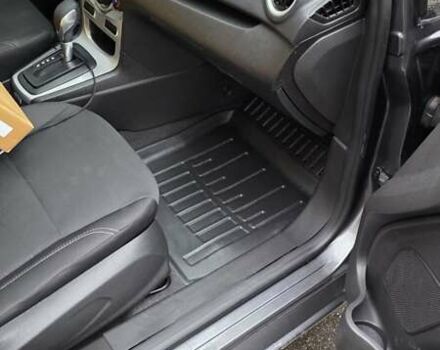 Серый Форд Фиеста, объемом двигателя 1.6 л и пробегом 85 тыс. км за 13500 $, фото 3 на Automoto.ua