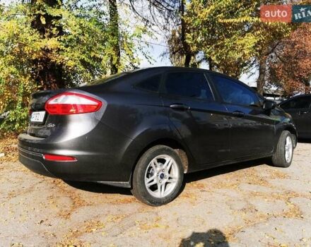 Сірий Форд Фієста, об'ємом двигуна 1.6 л та пробігом 64 тис. км за 9200 $, фото 5 на Automoto.ua