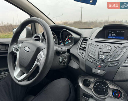 Сірий Форд Фієста, об'ємом двигуна 1.6 л та пробігом 59 тис. км за 9000 $, фото 10 на Automoto.ua