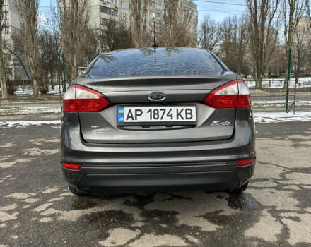 Серый Форд Фиеста, объемом двигателя 1.6 л и пробегом 95 тыс. км за 8400 $, фото 1 на Automoto.ua