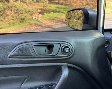 Сірий Форд Фієста, об'ємом двигуна 1.6 л та пробігом 142 тис. км за 6700 $, фото 24 на Automoto.ua