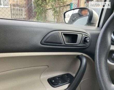 Сірий Форд Фієста, об'ємом двигуна 1.6 л та пробігом 106 тис. км за 8100 $, фото 15 на Automoto.ua