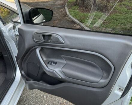 Сірий Форд Фієста, об'ємом двигуна 1.6 л та пробігом 142 тис. км за 6990 $, фото 15 на Automoto.ua