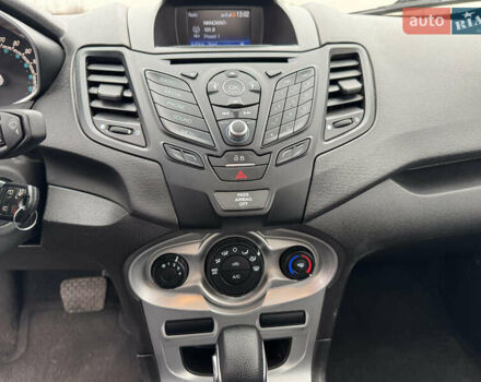 Сірий Форд Фієста, об'ємом двигуна 1.6 л та пробігом 59 тис. км за 9000 $, фото 17 на Automoto.ua