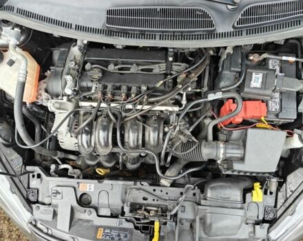 Сірий Форд Фієста, об'ємом двигуна 1.6 л та пробігом 131 тис. км за 9500 $, фото 7 на Automoto.ua