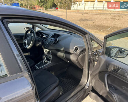 Сірий Форд Фієста, об'ємом двигуна 1.6 л та пробігом 135 тис. км за 8500 $, фото 6 на Automoto.ua