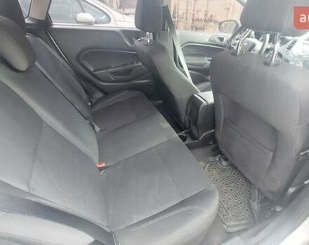 Серый Форд Фиеста, объемом двигателя 1.6 л и пробегом 111 тыс. км за 8700 $, фото 9 на Automoto.ua