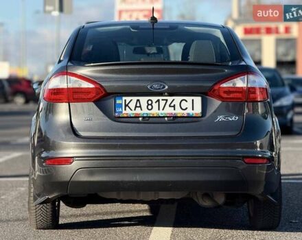 Серый Форд Фиеста, объемом двигателя 1.6 л и пробегом 95 тыс. км за 7800 $, фото 7 на Automoto.ua