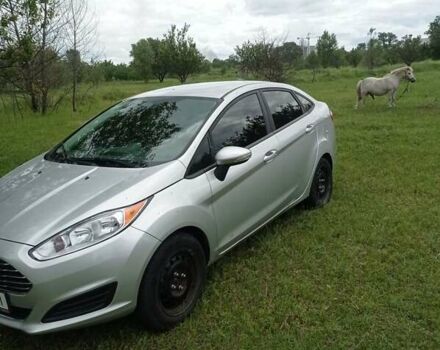 Серый Форд Фиеста, объемом двигателя 1.6 л и пробегом 76 тыс. км за 7999 $, фото 5 на Automoto.ua