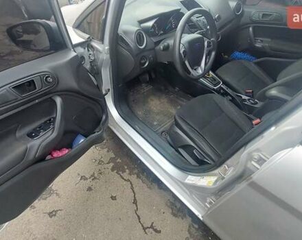 Серый Форд Фиеста, объемом двигателя 1.6 л и пробегом 111 тыс. км за 8700 $, фото 2 на Automoto.ua