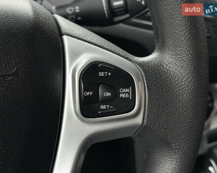 Сірий Форд Фієста, об'ємом двигуна 1.6 л та пробігом 77 тис. км за 10500 $, фото 42 на Automoto.ua