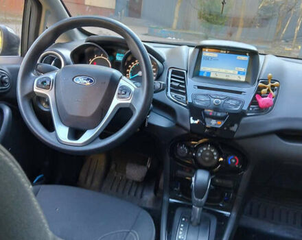 Серый Форд Фиеста, объемом двигателя 1.6 л и пробегом 87 тыс. км за 8800 $, фото 15 на Automoto.ua