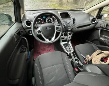 Серый Форд Фиеста, объемом двигателя 1.6 л и пробегом 35 тыс. км за 9300 $, фото 8 на Automoto.ua