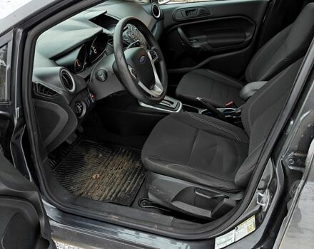 Серый Форд Фиеста, объемом двигателя 1.6 л и пробегом 132 тыс. км за 9500 $, фото 4 на Automoto.ua