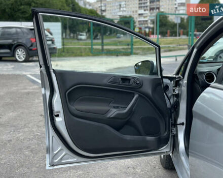 Сірий Форд Фієста, об'ємом двигуна 1.6 л та пробігом 77 тис. км за 10500 $, фото 28 на Automoto.ua