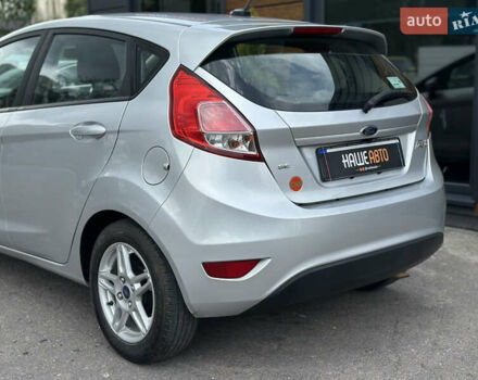 Сірий Форд Фієста, об'ємом двигуна 1.6 л та пробігом 77 тис. км за 10500 $, фото 16 на Automoto.ua