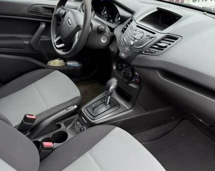 Серый Форд Фиеста, объемом двигателя 1.6 л и пробегом 85 тыс. км за 7999 $, фото 3 на Automoto.ua