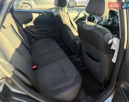 Серый Форд Фиеста, объемом двигателя 1.6 л и пробегом 95 тыс. км за 7800 $, фото 14 на Automoto.ua