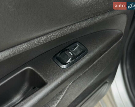 Сірий Форд Фієста, об'ємом двигуна 1.6 л та пробігом 77 тис. км за 10500 $, фото 56 на Automoto.ua