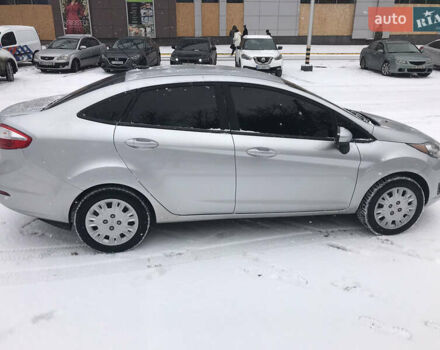 Серый Форд Фиеста, объемом двигателя 1.6 л и пробегом 285 тыс. км за 7500 $, фото 1 на Automoto.ua