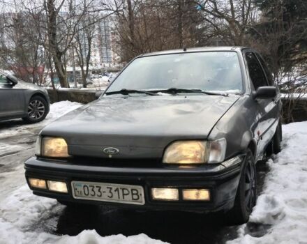 Серый Форд Фиеста, объемом двигателя 1.3 л и пробегом 304 тыс. км за 720 $, фото 1 на Automoto.ua