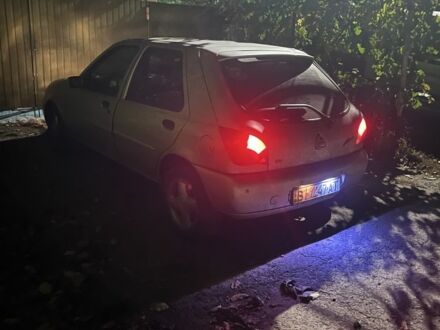 Серый Форд Фиеста, объемом двигателя 1.3 л и пробегом 217 тыс. км за 1650 $, фото 1 на Automoto.ua