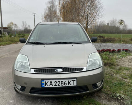 Сірий Форд Фієста, об'ємом двигуна 1.4 л та пробігом 237 тис. км за 3500 $, фото 1 на Automoto.ua