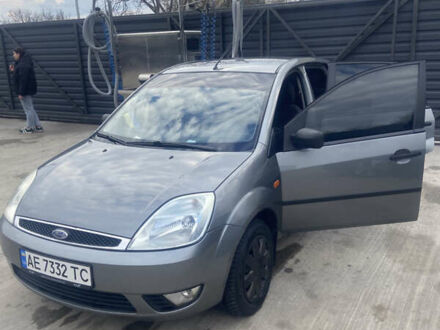 Форд Фиеста 2002 в Пятихатках на Automoto.ua Серый Форд Фиеста, объемом двигателя 1.4 л и пробегом 169 тыс. км за 3250 $, фото 1 на Automoto.ua
