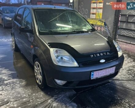 Сірий Форд Фієста, об'ємом двигуна 1.4 л та пробігом 220 тис. км за 2900 $, фото 1 на Automoto.ua