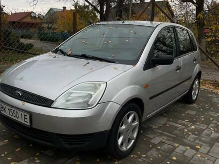 Серый Форд Фиеста, объемом двигателя 1.3 л и пробегом 187 тыс. км за 3400 $, фото 1 на Automoto.ua