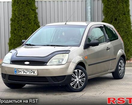 Сірий Форд Фієста, об'ємом двигуна 1.3 л та пробігом 200 тис. км за 3000 $, фото 1 на Automoto.ua