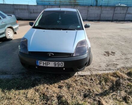 Серый Форд Фиеста, объемом двигателя 1.4 л и пробегом 230 тыс. км за 1000 $, фото 1 на Automoto.ua