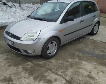 Серый Форд Фиеста, объемом двигателя 1.4 л и пробегом 245 тыс. км за 3500 $, фото 1 на Automoto.ua