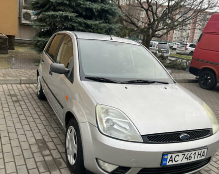 Сірий Форд Фієста, об'ємом двигуна 1.39 л та пробігом 245 тис. км за 3500 $, фото 1 на Automoto.ua