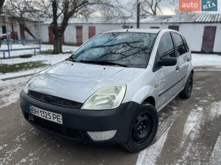 Форд Фієста 2004 у Новом Буге на Automoto.ua Сірий Форд Фієста, об'ємом двигуна 1.4 л та пробігом 270 тис. км за 3550 $, фото 1 на Automoto.ua