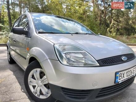 Сірий Форд Фієста, об'ємом двигуна 1.3 л та пробігом 233 тис. км за 3700 $, фото 1 на Automoto.ua
