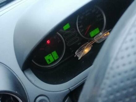 Серый Форд Фиеста, объемом двигателя 1.4 л и пробегом 200 тыс. км за 4450 $, фото 1 на Automoto.ua