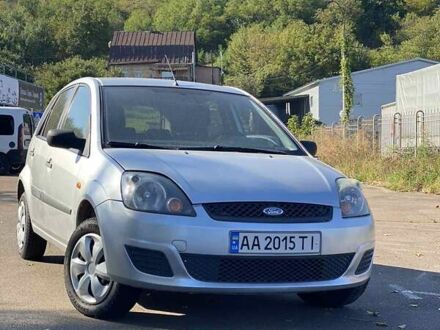 Сірий Форд Фієста, об'ємом двигуна 1.39 л та пробігом 145 тис. км за 3500 $, фото 1 на Automoto.ua